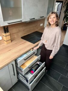 Mehr über den Artikel erfahren ORDNUNG IN DEINER LUXUSKÜCHE